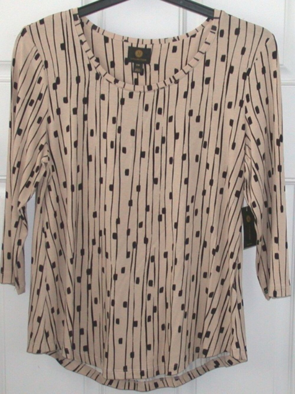 JM Collection Tan & Black Elbow length Sleeve Top SZ P/M NWT